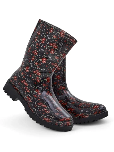 Černé dámské vysoké nazouváky s přezkou Alecto- Obuv