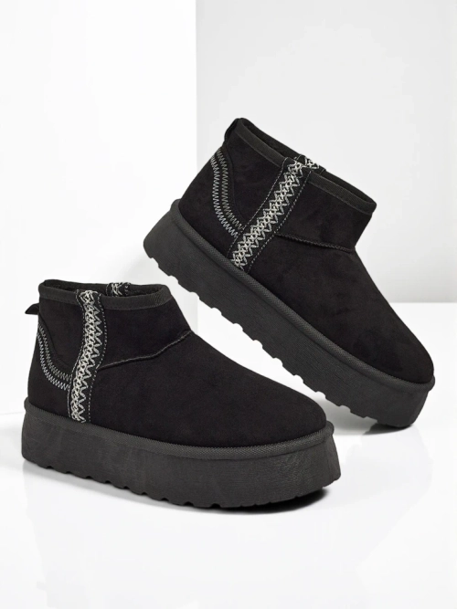 Короткі жіночі черевики a'la снігоходи Pravel