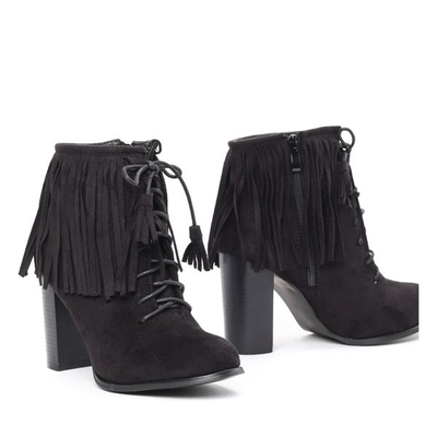 Czarne botki zamszowe na słupku z frędzlami - Obuwie