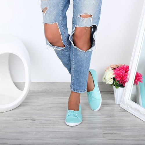 Miętowe tenisówki typu slip on - Obuwie