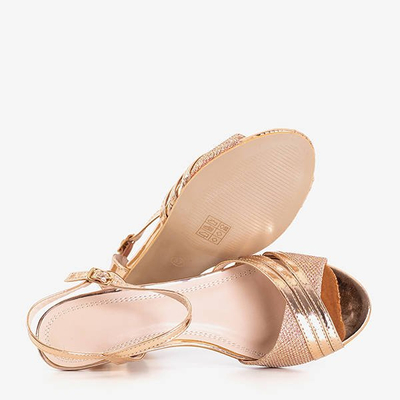Золоті жіночі босоніжки на низькому каблуці Fererre - Туфлі