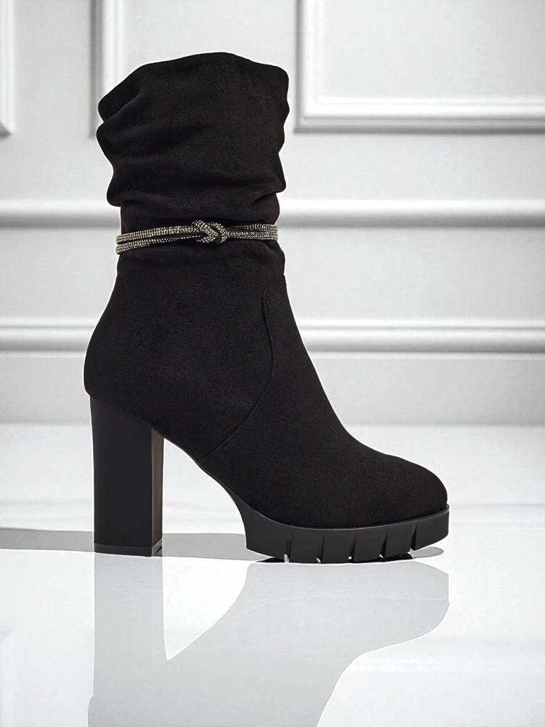 Dámské kotníkové boty z eko semiše na sloupkovém podpatku RuneFlicker