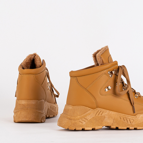 Коричневі жіночі утеплені черевики Rueq