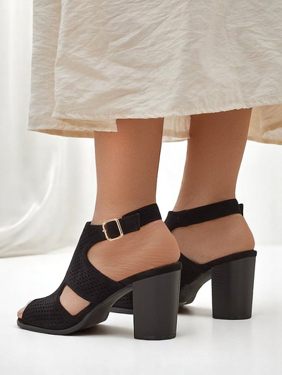 Royalfashion dámské sandály na blokovém podpatku s vyřezávanými detaily Abetle