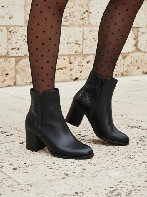 Жіночі чоботи Royalfashion на підборі Abinom