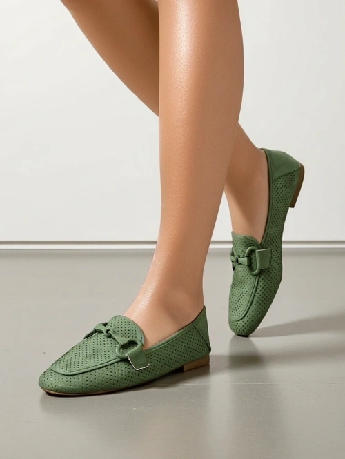 Royalfashion Жіночі перфоровані лофери Laamba