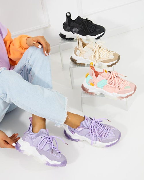 Чорні жіночі кросівки на масивній підошві Olitax