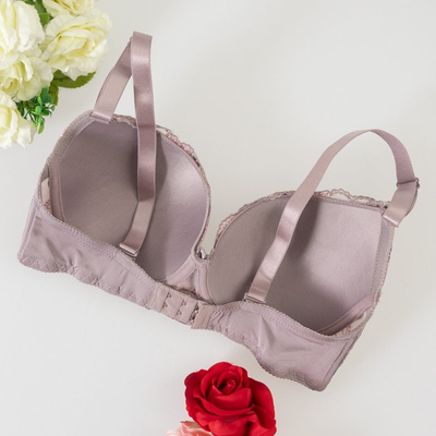 Fialová polstrovaná podprsenka s krajkou - Spodní prádlo