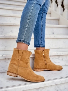 коричневий