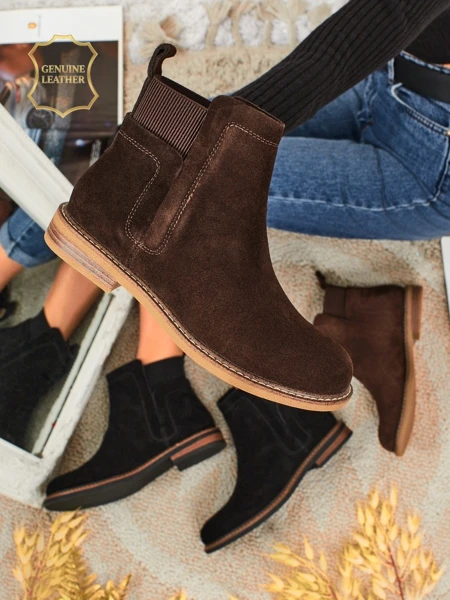 Kotníkové boty Altesse v Tmavě Hnědé Semišové Barvě