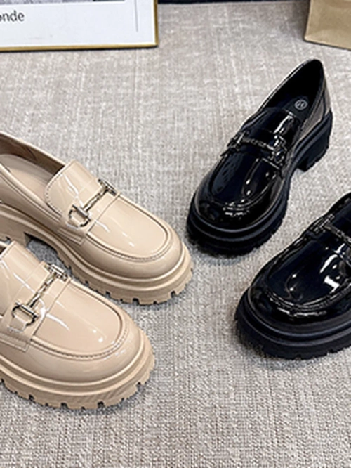 Royalfashion Жіночі лаковані мокасини Afidale