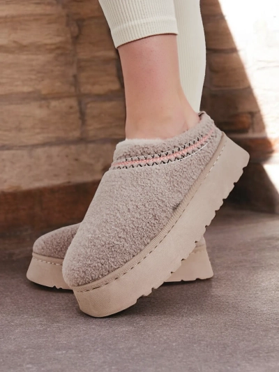 Рояльна мода Короткі жіночі снігові чоботи в стилі снігоходів Езель