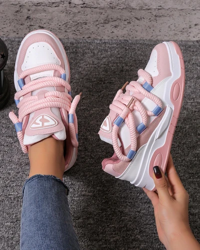 Royalfashion Dámské sportovní tenisky s dekorativními tkaničkami Clesiv