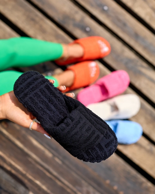 Жіночі шльопанці з тканини Royalfashion чорні Tylles