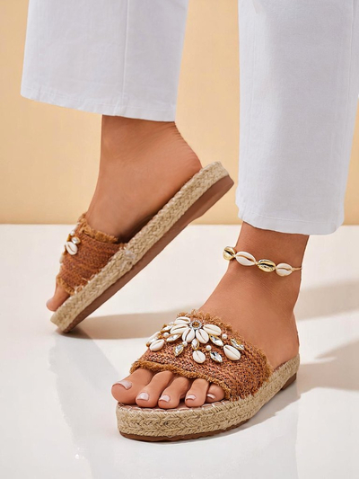 Sandály Royalfashion Callista Boho Camel na ploché platformě s mušlemi