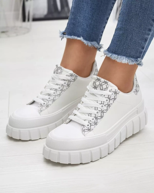 Повсякденні жіночі спортивні кросівки білого кольору з візерунчастими вставками Leritic - Взуття