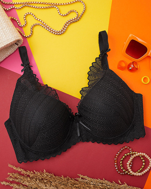Чорний жіночий мереживний бюстгальтер