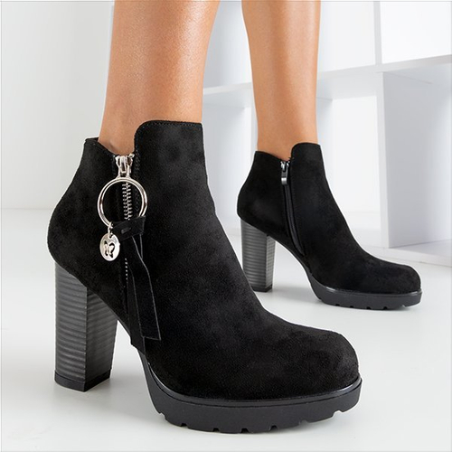 Чорні жіночі ботильйони з прикрасами від Bekhof - Взуття
