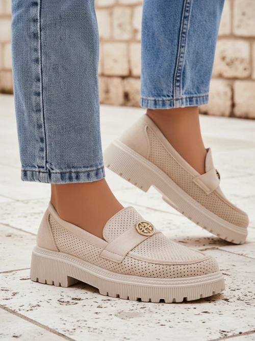 Лофери жіночі Callista бежеві з еко-замші на плоскій підошві 4 см