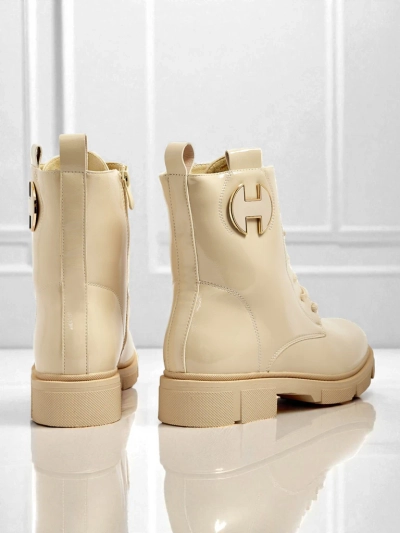 Lakované šněrovací dámské boty Kalen