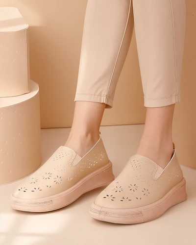 Royalfashion Жіночі спортивні лофери Olleffi