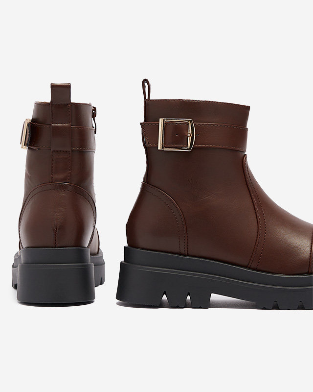 Tmavě hnědé dámské kozačky s přezkou Utilas - Obuv