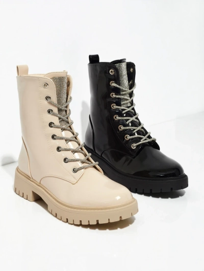 Лаковані шнуровані жіночі ботильйони Fjorra