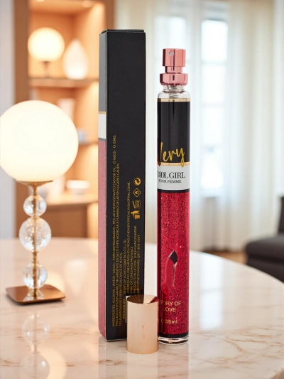 Aura Divina - Dámská parfémovaná voda Very Cool Girl Story of Love 30ml