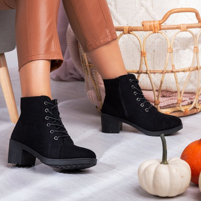 Černé kotníkové boty na vyšším sloupku Nemesis - Footwear