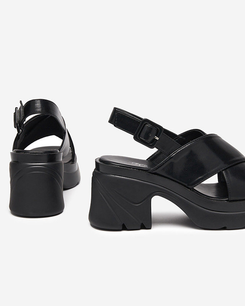 Чорні жіночі босоніжки на товстому стовпі Feine - Взуття