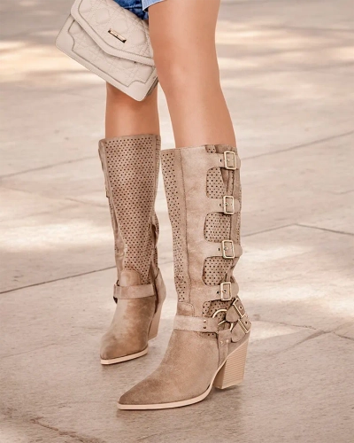 Royalfashion Prolamované nízké kozačky na jehle Holiu