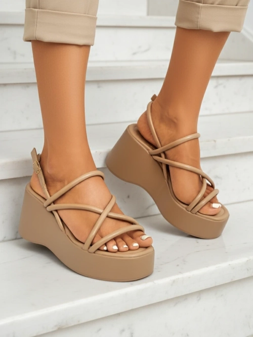 Royalfashion Жіночі сандалі на танкетці Skyline Straps