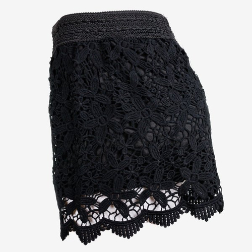 Чорні жіночі короткі шорти, прикрашені мереживом - Штани 1
