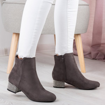 Сірі ботильйони на каблуці зі стразами Iced Crystals - Взуття