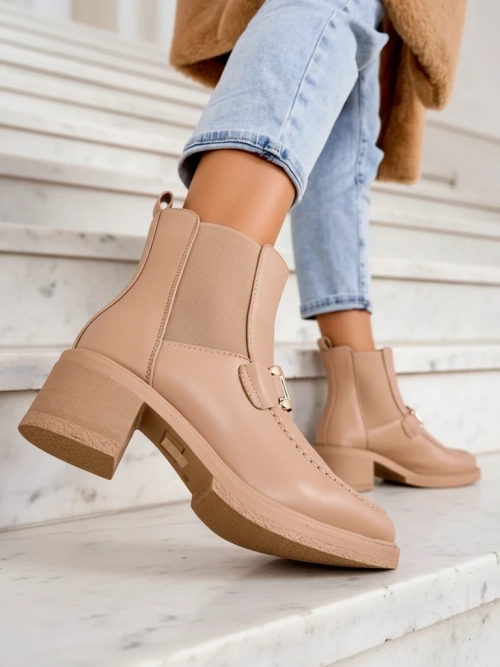 Жіночі чоботи Royalfashion з низьким каблуком Ewios