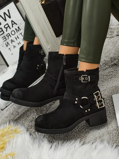 Dámské kotníkové boty z eko semiše s přezkami Valtos