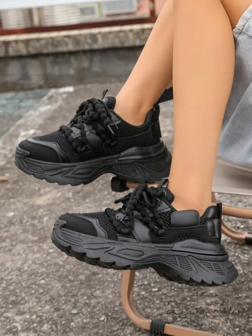 Royalfashion жіночі спортивні кросівки на товстій підошві Loness