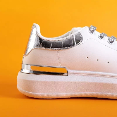 OUTLET Біле та срібне жіноче спортивне взуття Pamelia - Одяг