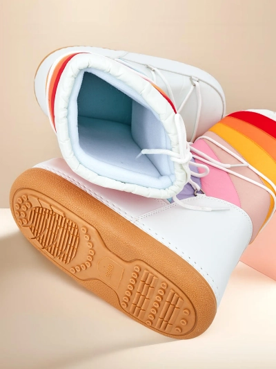Dámská bota Tencce ve stylu sněžnice od Royalfashion.