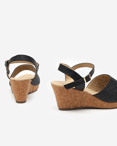 OUTLET Černé dámské sandály na klínku Fugat - Obuv