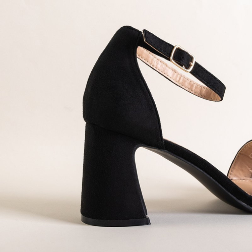 Чорні жіночі босоніжки на підборах Maniza