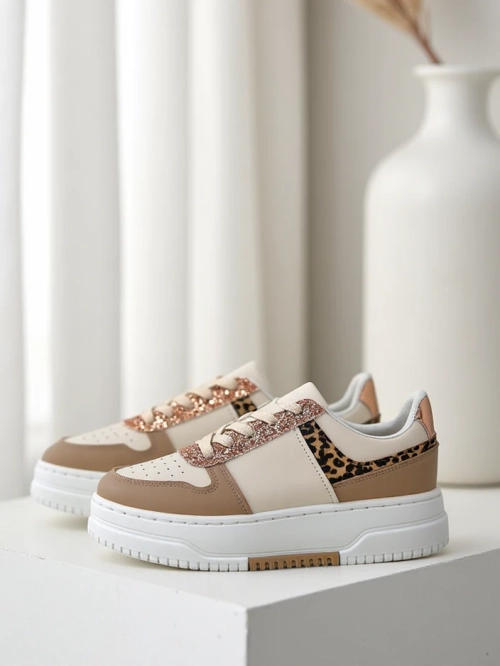 Royalfashion Жіночі кросівки з блиском Qisofi