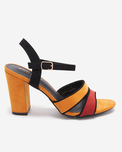 Жіночі босоніжки на пості в гірчичному Хром- Взуття