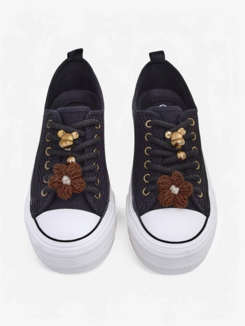 Royalfashion Жіночі перфоровані кросівки з декораціями Osdo