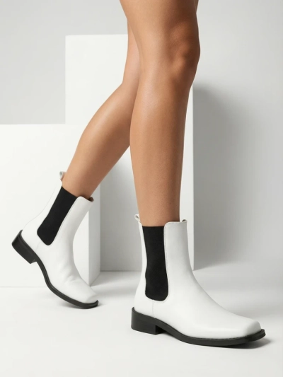 Dámské kotníkové boty Astra bílé kožené elegantní na podzim