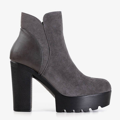 Сірі ботильйони на підборах Chofa - Взуття