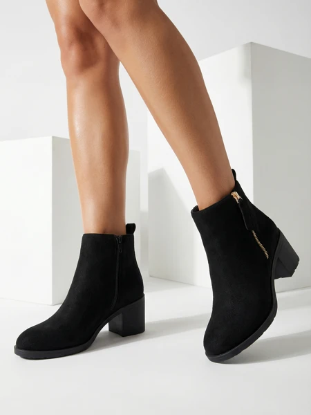 Royalfashion Černé dámské nízké kozačky na jehlovém podpatku z eko semiše Rejerry