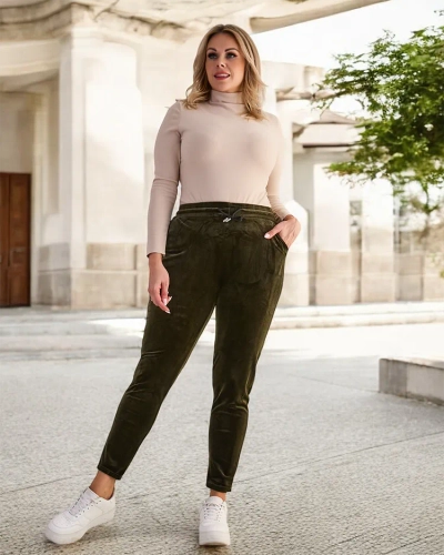 Dámské velurové tepláky v tmavě zelené barvě PLUS SIZE- Oblečení