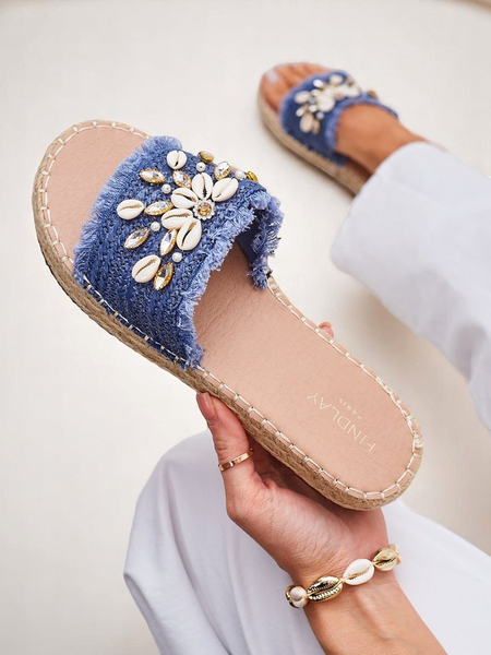 Letní žabky Royalfashion Calista – světle modré s mušlemi na ploché podrážce