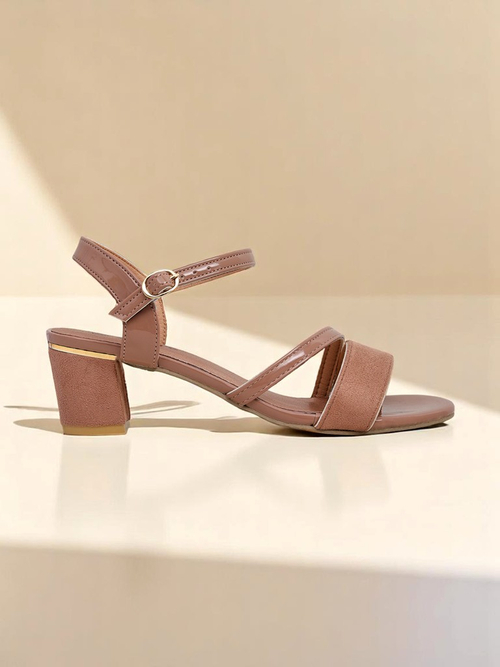 Royalfashion Лаковані жіночі босоніжки на низькому підборі Grace Gloss